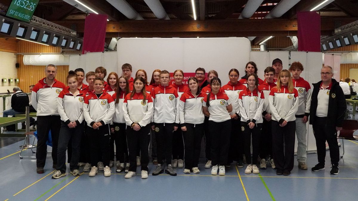Das hessische Team bei der JugendVerbandsRunde 2025 in München. (Foto: Jessica Kraft)