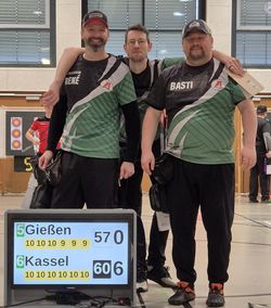 BS GW Kassel mit seinen Schützen René Fey, Jörn Rüsenberg und Sebastian Werner nach der perfekten 60 im Match gegen Gießen. (Foto: Dominik Schindler)