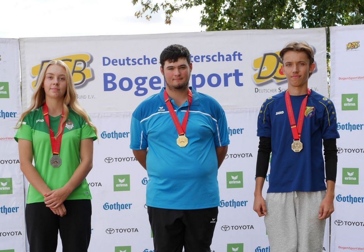 Zweimal Gold, Silber und Bronze für hessische Bogenschützen – Deutsche Meisterschaft Bogen im Freien in Wiesbaden
