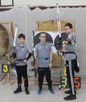 Die hessische Mannschaft mit Till Herrmann, Luca Durchdewald und Lennard Wolfram landete beim Shooty Cup Bogen auf dem fünften Platz.