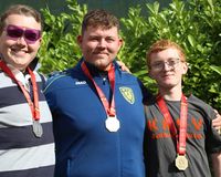 Die Medaillengewinner in der Juniorenklasse (von links): Jesper Einig (WTC Wiesbaden),  Louis Mudra (WTC Niedersachsen) und Paul Heinrich Wilhelm (KKSV Rüddingshausen). (Foto: Michael Eck)