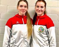 Die beiden Finalistinnen im Luftgewehr-Wettbewerb der Juniorinnen aus dem hessischen Landeskader: Annalena Mildeberger (Links) und Lenja Möller (rechts). (Foto: Bill Murray)