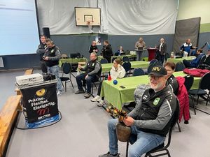 Die Dasbacher-Unterstützer sorgten für gute Stimmung. (Foto: SV Falke Dasbach)