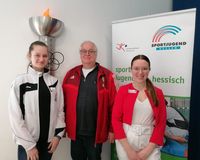 Pia Fackiner, Stefan Rinke und Marie Brohm (von links) von der Hessischen Schütrzenjugend nahmen an der Vollversammlung der Sportjugend Hessen teil. (Foto: privat)