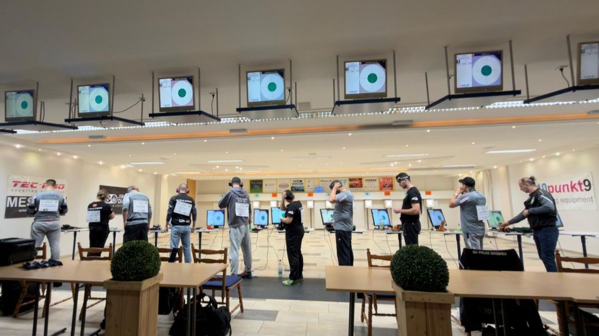 Die Mannschaft des SV Falke Dasbach bei der Begegnung mit der SSG Teutoburger Wald. (Foto: SV Falke Dasbach)