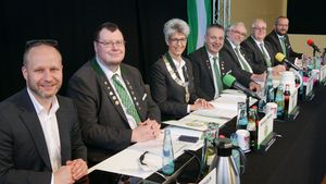 Das Präsidium des Hessischen Schützenverbandes mit Geschäftsführer René Ullrich (links). (Foto: Lutz Berger)