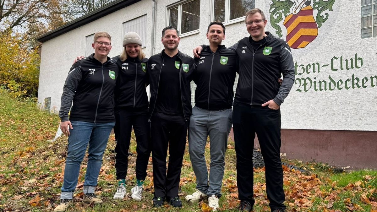 Die zweite Luftpistolen-Mannschaft des SV Falke Dasbach: (von links) Jane Henz, Marie Himmelheber, Jörg Bommersheim, Stefan Remmert u. Sven Löhr. (Foto: SV Falke Dasbach)