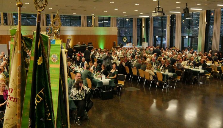 Ein Blick in den Festsaal beim 75. Hessischen Schützenball 2026 in Usingen. (Foto: Lutz Berger)