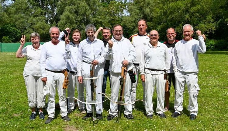 Das Teilnehmerfeld bei der Rangliste Feldarmbrust. (Foto: Eckhard Frerichs)