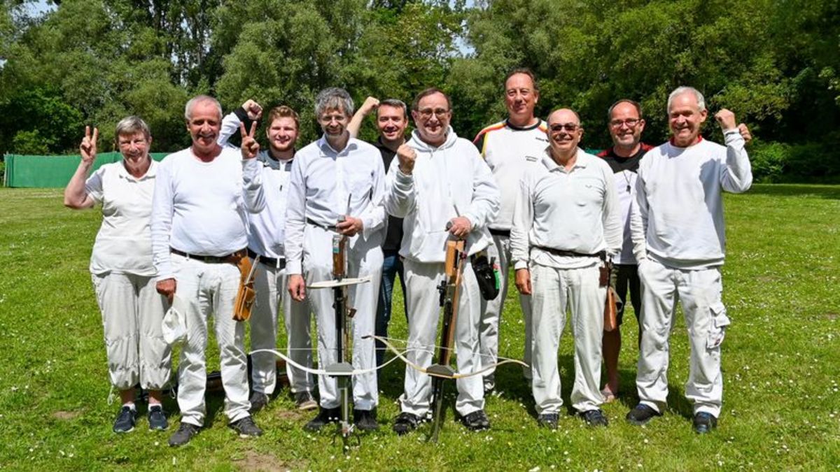 Das Teilnehmerfeld bei der Rangliste Feldarmbrust. (Foto: Eckhard Frerichs)