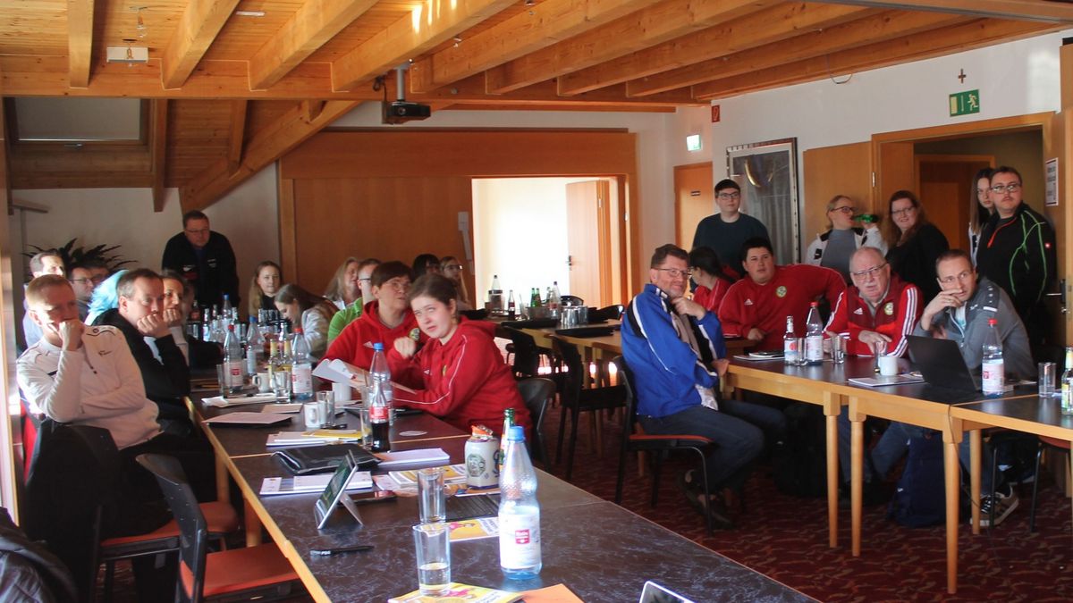 Teilnehmer des Jugendtages der Hessischen Schützenjugend 2024 in Gelnhausen. (Foto: privat))