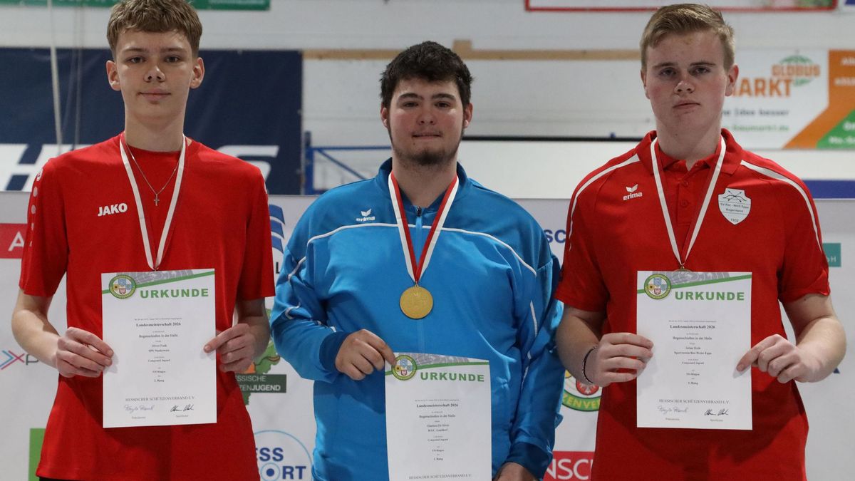 Die Erstplatzierten der Compound-Jugendklasse - (von links) Oliver Funk, Gianluca De Silvio und Julian Rode. (Foto: Werner Wabnitz)