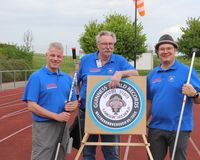 Thomas Koch, Peter Meisberger und Frank Steigerwald (von links) traten beim Weltrekordversuch mit dem Blasrohr an. (Foto: Anja Goldstein)