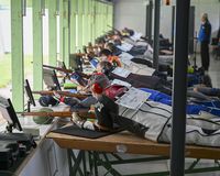 Ein Blick auf die liegende Schützen mit dem Ordonnanzgewehr bei den Deutschen Meisterschaften 2026 in Hannover. (Foto: DSB)