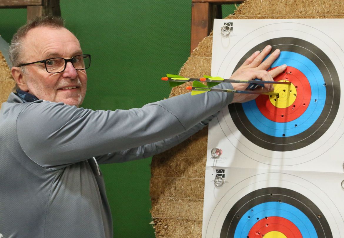 Jürgen Lippek siegt zum sechsten Mal in Folge – Hessenmeisterschaften Bogen Halle in Dietzenbach – Tag 2, Teil 1