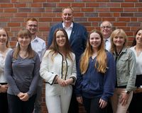 Der neue Bundesjugendvorstand v.l.n.r. Aileen Jedtberg, Celina Taggeselle, Adrian Sawitzky, Marie Brohm, Volker Kuhr, Kira Kurock, Stefan Rinke, Ulrike Koini und Sophia Benterbusch. (Foto: DSJ)