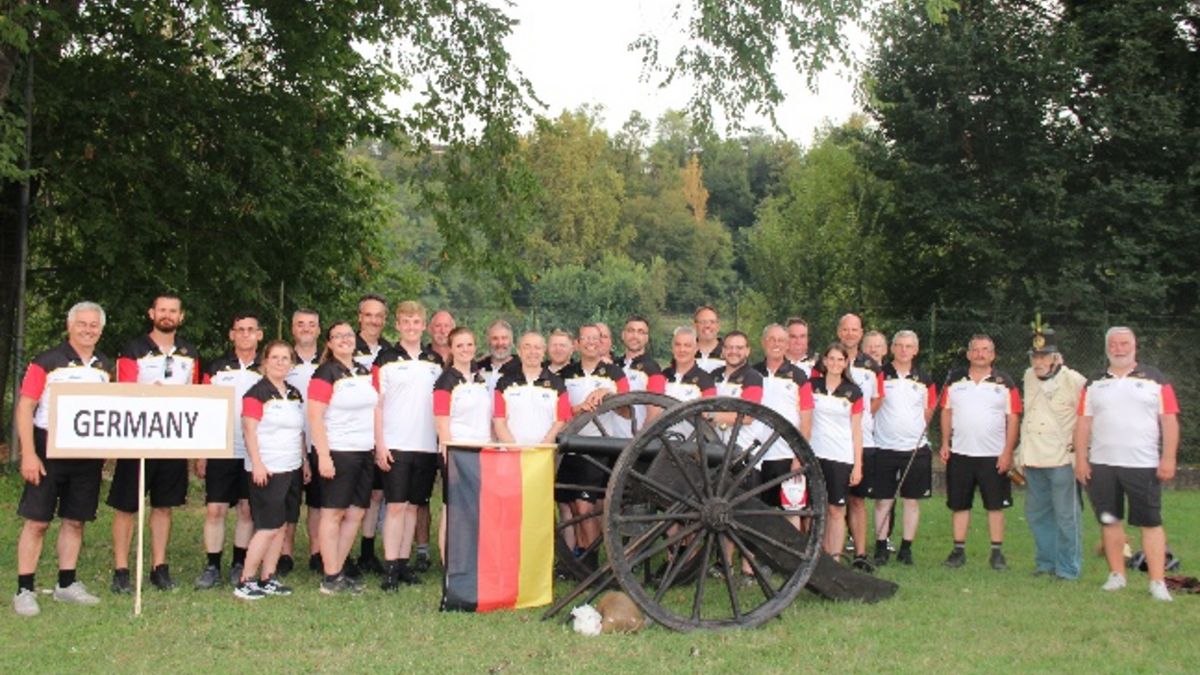 DAs DSB-Vorderlader-Team im italienischen Valeggio sul Mincio. (Foto: Sigrid Baumann)