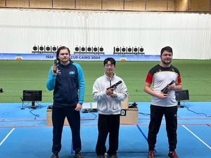 Florian Peter gewann Bronze hinter dem Kasachen Nikita Chiryukin und dem Südkoreaner Jong-Ho Song. (Foto DSB)