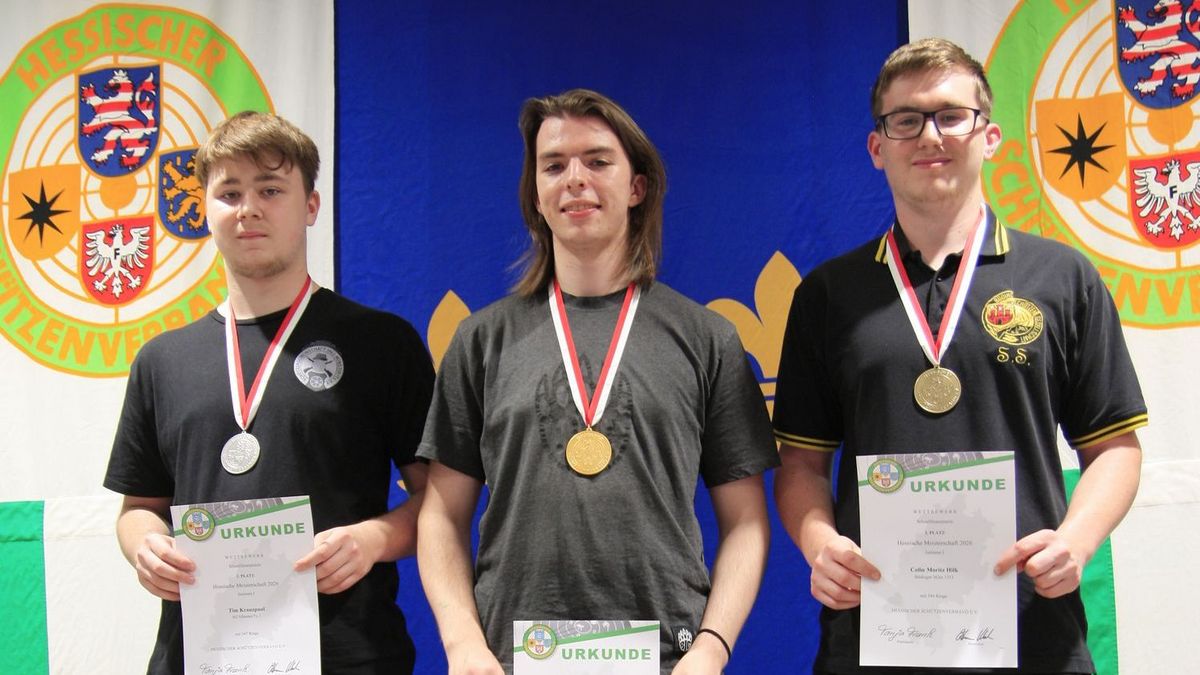 Die Hessenmeister der Junioren in der Disziplin Schnellfeuerpistole: (von links) Tim Krautzpaul, Tinus Buckler und Colin Moritz Hilk. (Foto: Frank Sczeburek)