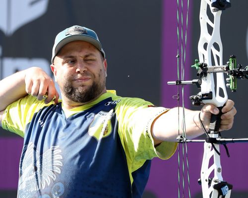Bogenschütze mit Compoundbogen im Anschlag - Philipp Lutz vom SV BG Hanau startet bei den Deutschen Meisterschaften Bogen im Freien zur Titelverteidigung. (Foto: Werner Wabnitz)