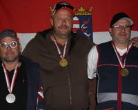 Die Medaillengewinner in der Herren-Klasse der diesjährigen Landesmeisterschaft FITASC Parcours:  Thorsten Jany-Müller, Alexander Maul und Jürgen Sänger (von links). (Foto: privat)