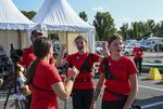 Jubel und Staunen über den eigenen Sieg:  Leni Jahns, Magdalena Milnerowicz und Lisa Nickel gewinnen Team-Goldim Recurve-Wettbewerb der weiblichen Jugend. (Foto: DSB)