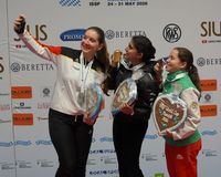 Sieger-Selfie mit Doreen Vennekamp, der Inderin Esha Singh und der Bulgarin Miroslava Mincheva. (Foto: DSB)