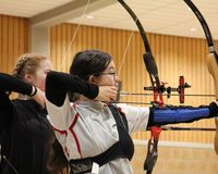 Ein Blick auf den Wettkampf bei Jahrgangsschießen und Schulvergleich Bogen in der Halle im Landesleistungszentrum des Hessischen Schützenverbandes in Frankfurt. (Foto: Hessische Schützenjugend)