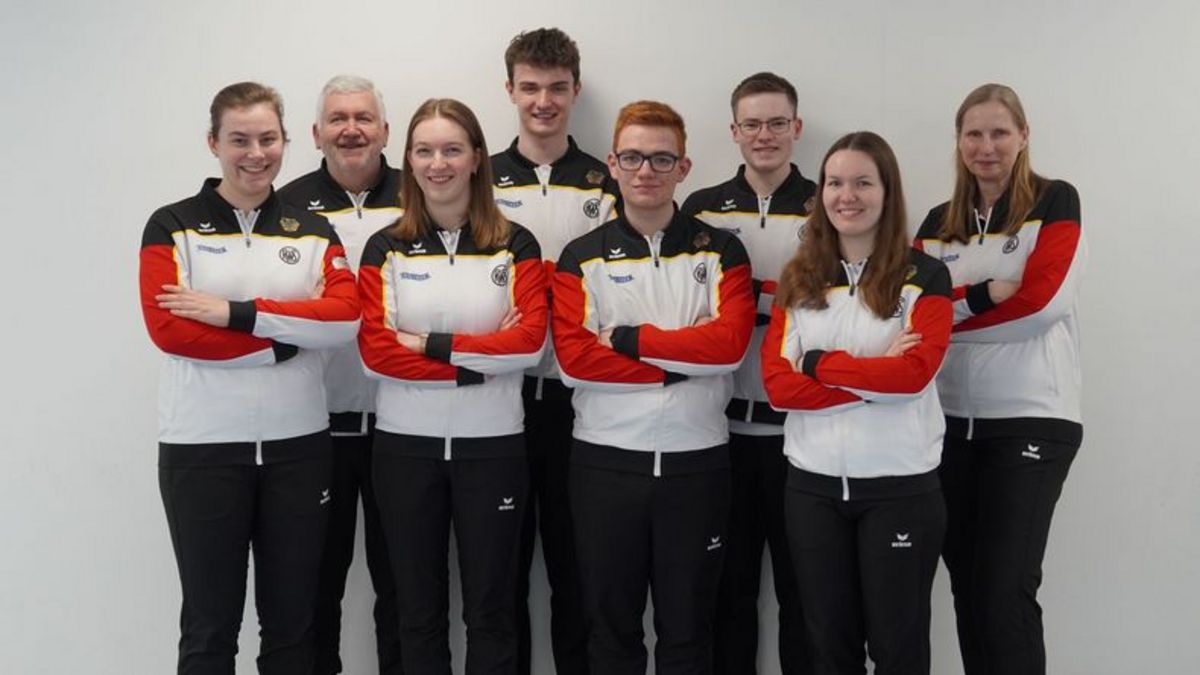 Das U21-Gewehrteam mit Bundestrainerin Claudia Kulla (rechts) will in Burgas angreifen. Aus Hessen ist Katrin Grabowski (2. von rechts) mit dabei. (Foto: DSB)