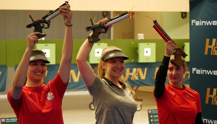 Goldener Start für Team Hessen – Deutsche Meisterschaften Sportschießen 2025 – Tag 1